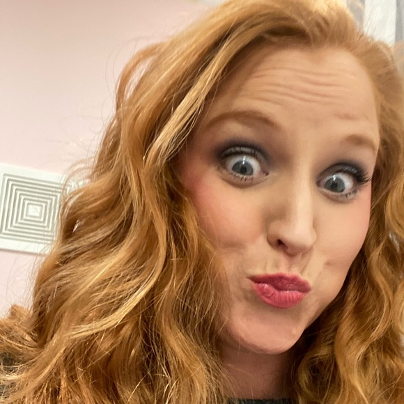 Meet your Posher, Caci - Picture 2 of 3